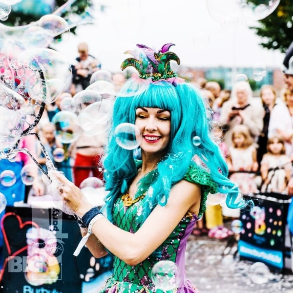 BIG PARTY: bērnu animātors, burbuļu šovs / аниматор детский, шоу мыльных пузырей