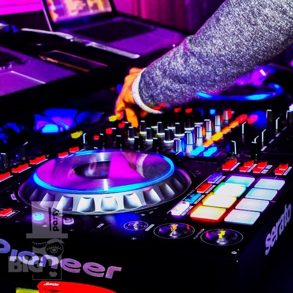 BIG PARTY: KORPARATĪVI UN IZLAIDUMI / КОРПОРАТИВЫ И ВЫПУСКНЫЕ