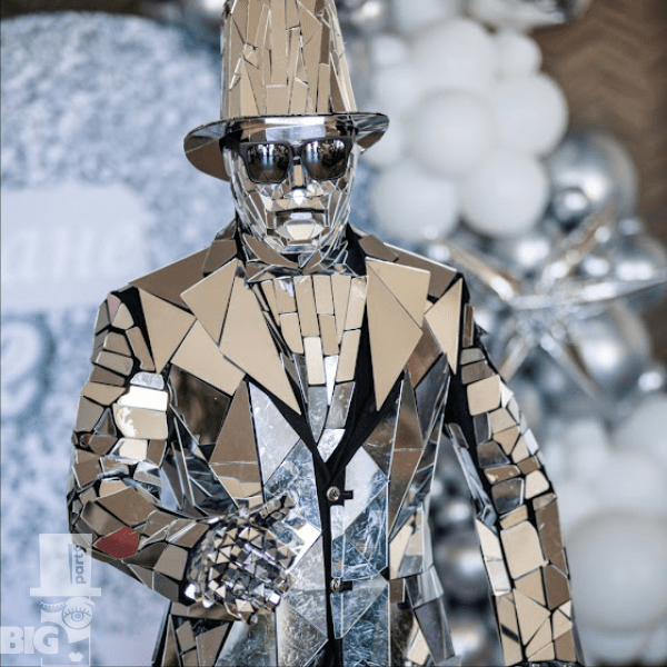 BIG PARTY: KORPARATĪVI UN IZLAIDUMI / КОРПОРАТИВЫ И ВЫПУСКНЫЕ