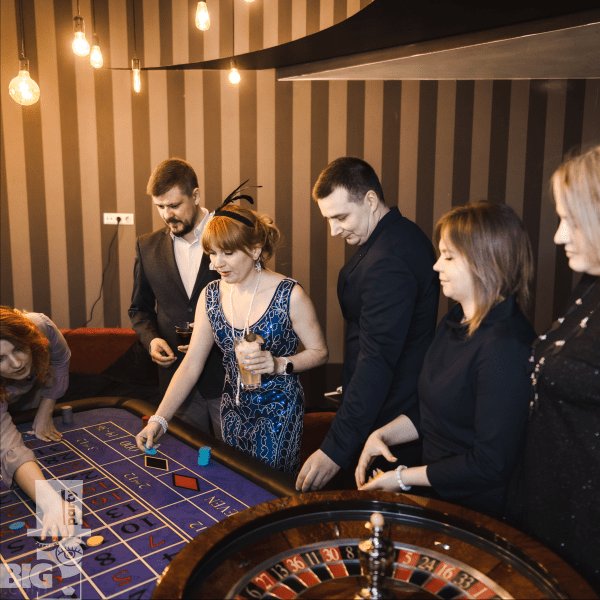 BIG PARTY: KORPARATĪVI UN IZLAIDUMI / КОРПОРАТИВЫ И ВЫПУСКНЫЕ